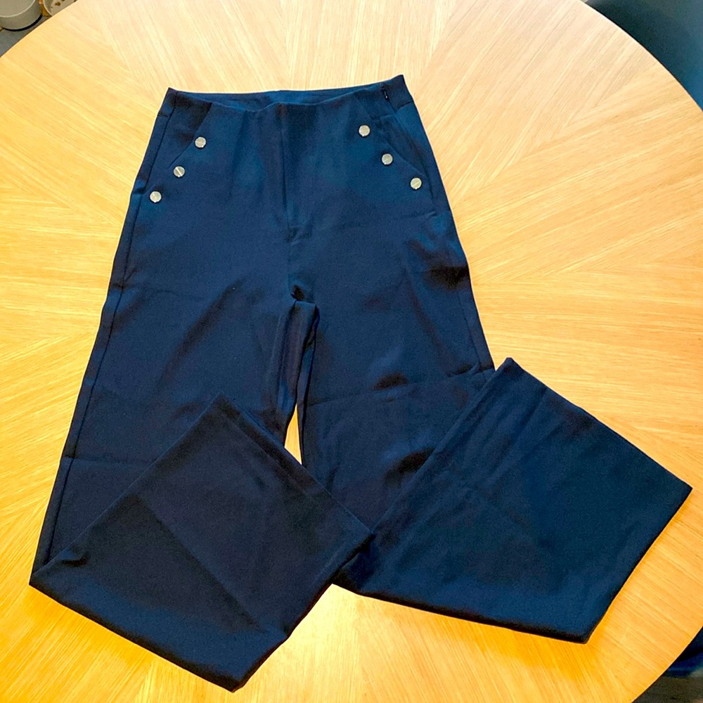 Women’s Medium Black Trousers